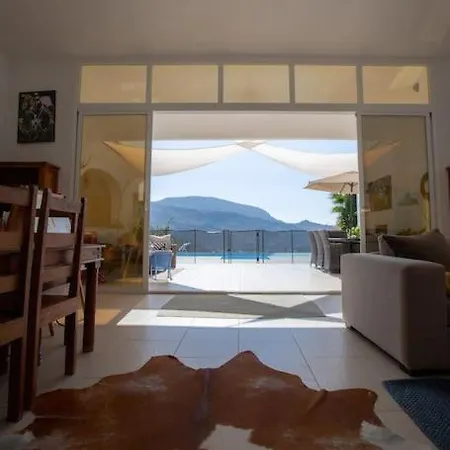 Casa Sierra, A Stunning Spanish Rural Retreat Вилла *